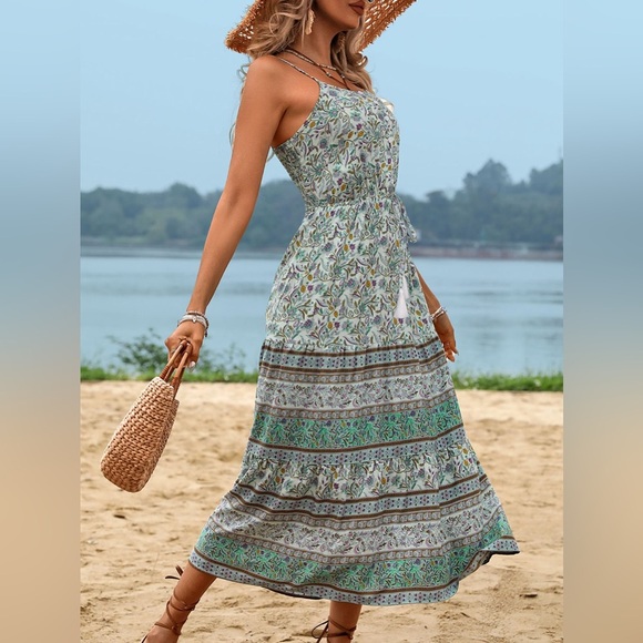 Green Boho Dress - Bohemian Elegance - Picture 3 of 7